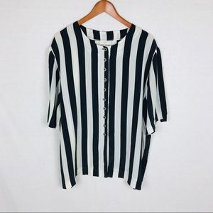 Vintage John Tyoran exclusiff top 2X beetlejuice